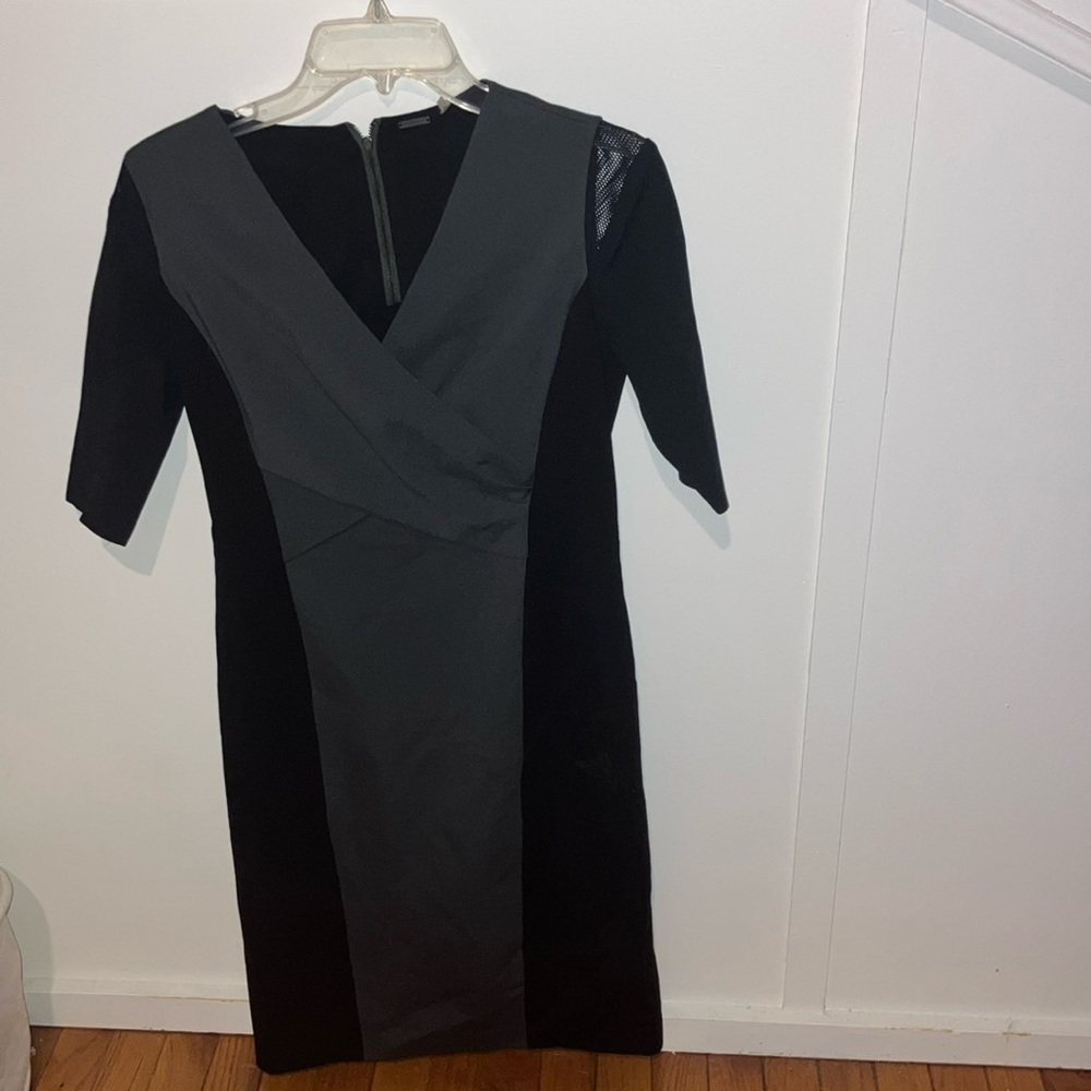 Elie Tahari fitted black & grey dress size 4